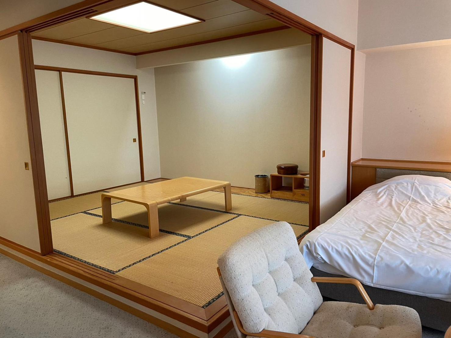 Side 3* 日光