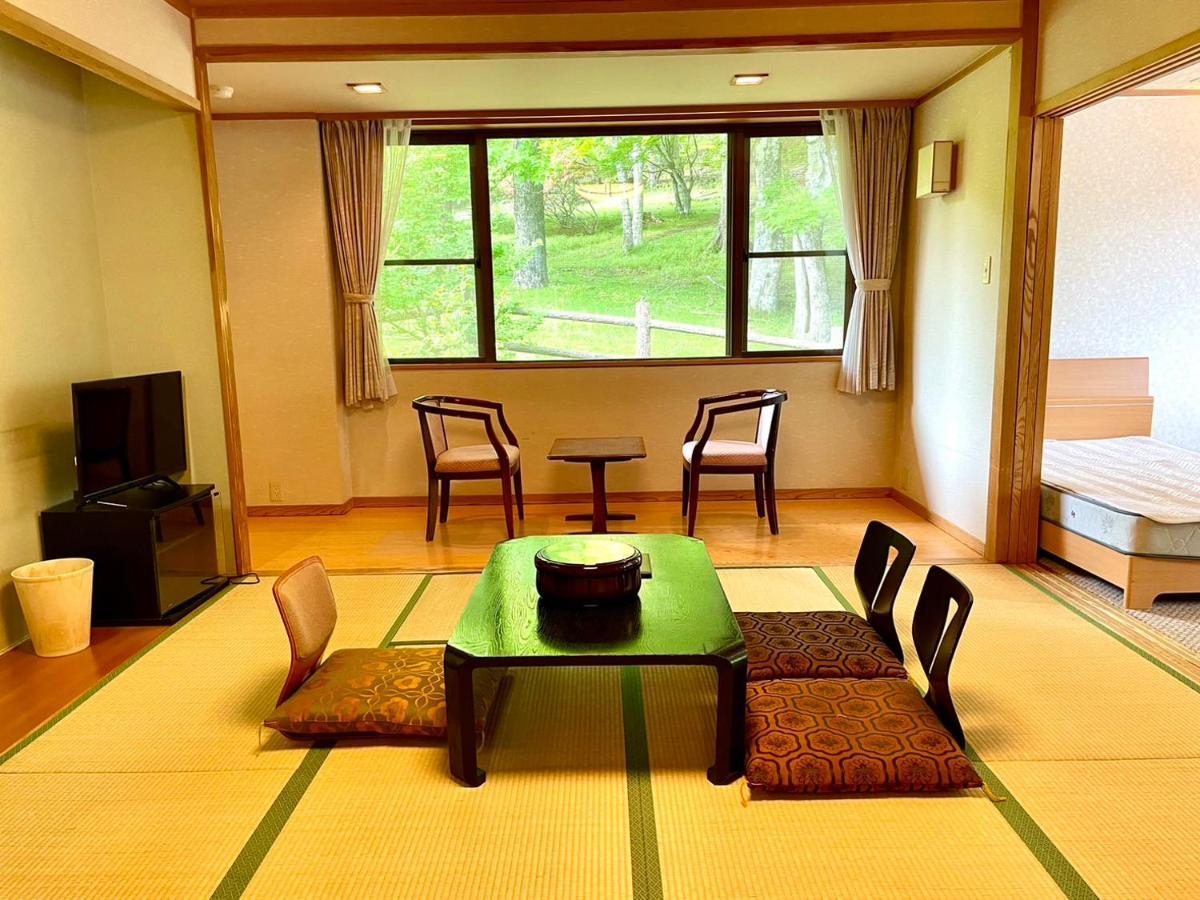 Ryokan Side
